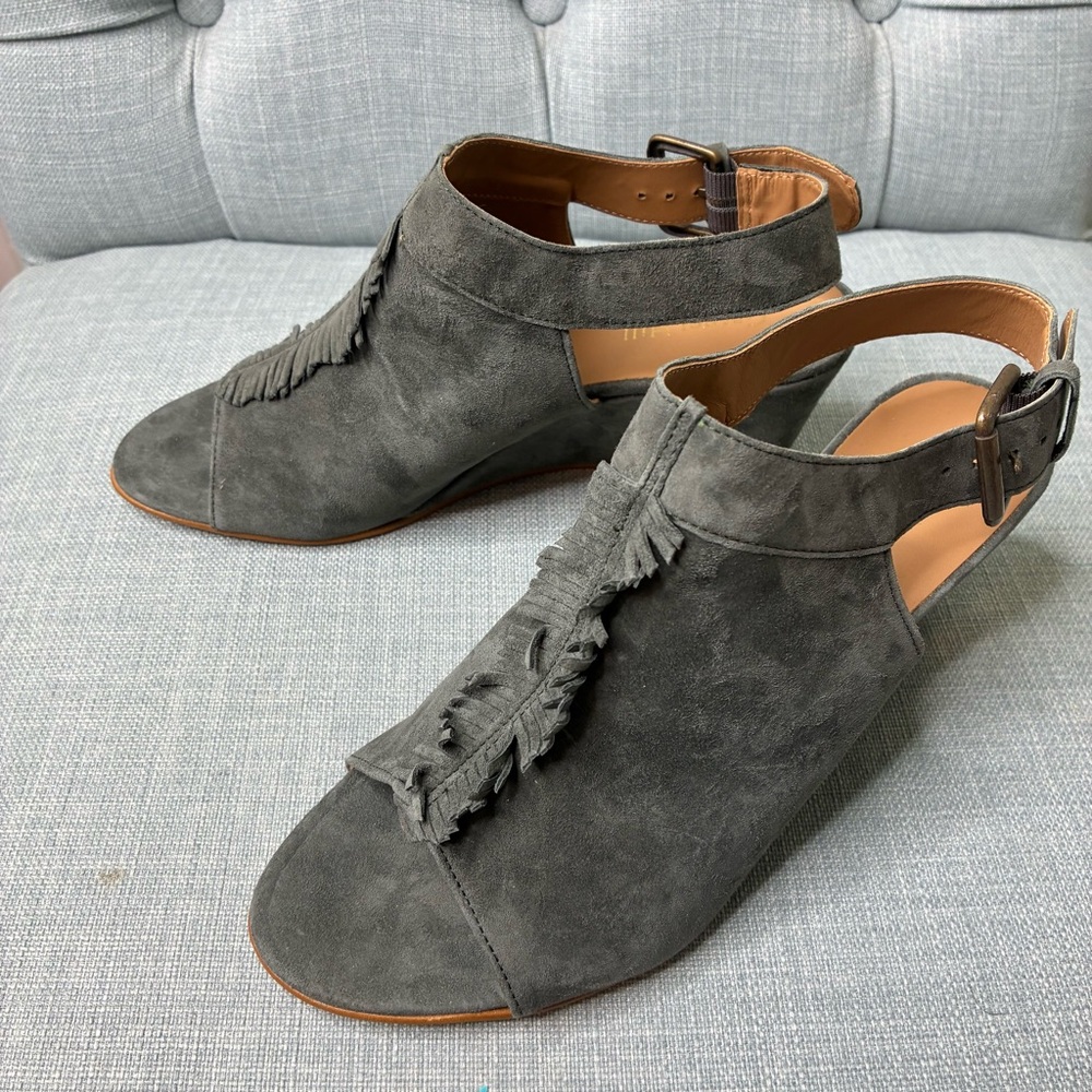 Garnet Hill Carmela Fringe Wedges Gray Leather Suede 38 Womens Heels. Italy.